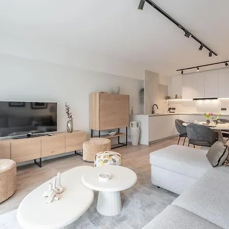 Апартаменты Gezellig En Trendy